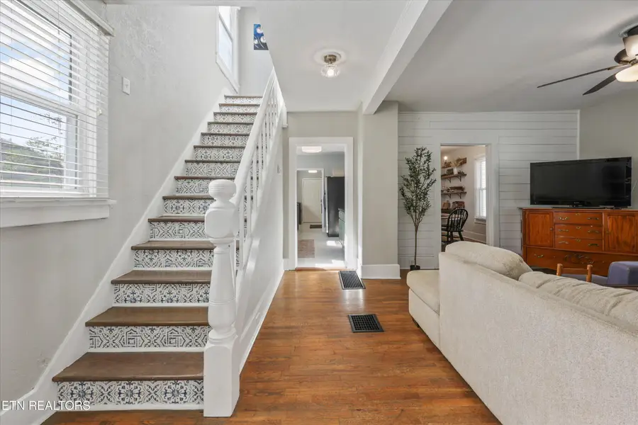 266 W Lincoln Rd, Alcoa, TN 37701 - #3