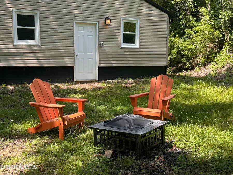 425 Childs Rd, Harriman, TN 37748 - #3