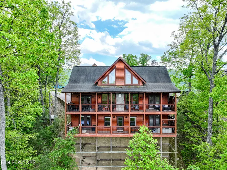 2636 Cloud View Drive, Sevierville, TN 37862 - #2