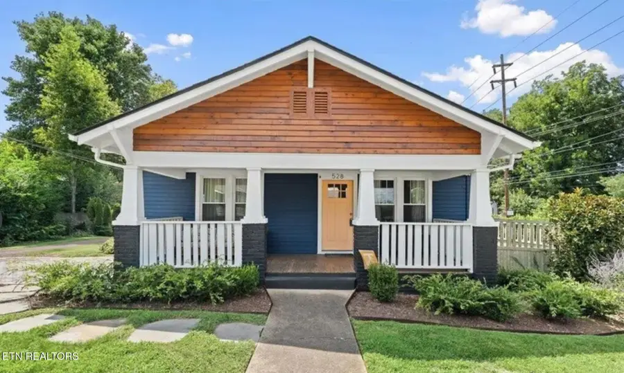 528 W Glenwood Ave, Knoxville, TN 37917 - #2