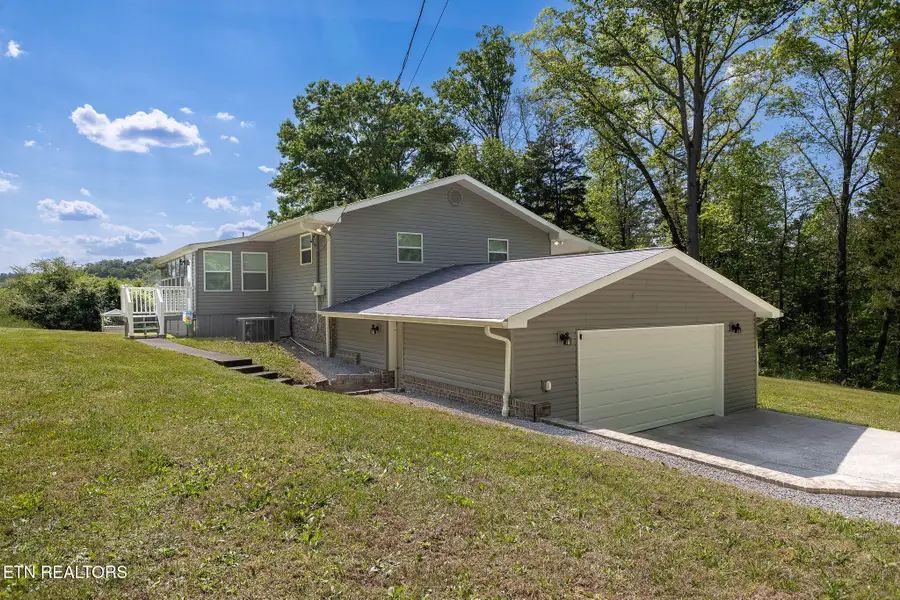 1805 Manis Rd, Lenoir City, TN 37771 - #3