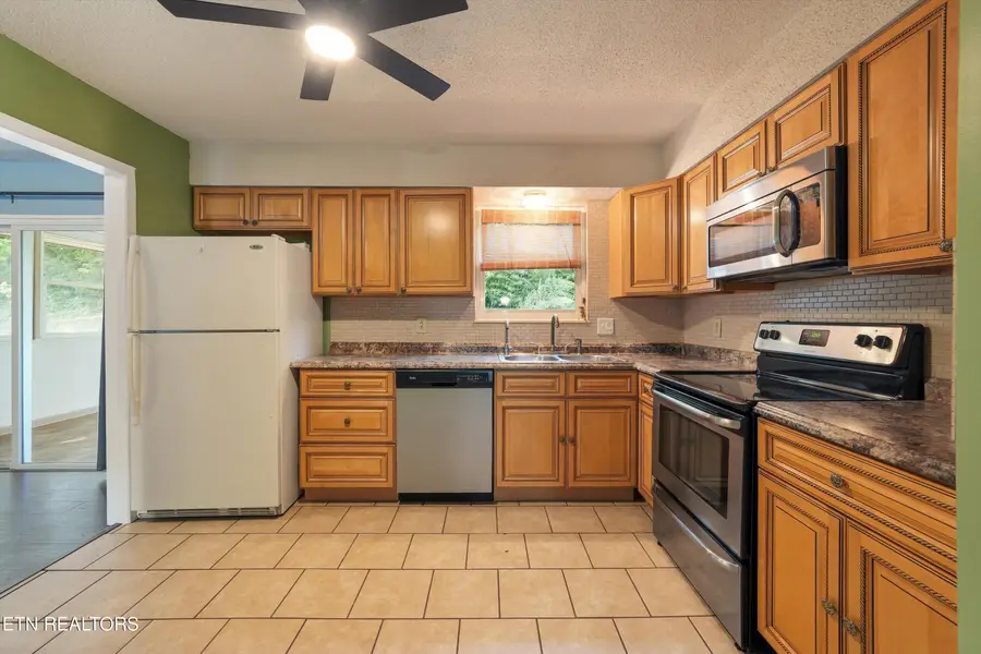 8928 Farne Island Blvd, Knoxville, TN 37923 - #3