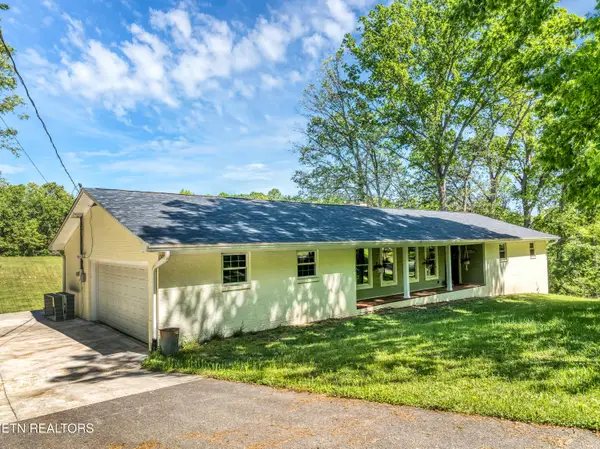 5021 Millsaps Drive, Greenback, TN 37742
