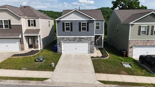 136 Harbour Pointe Lane, Oak Ridge, TN 37830