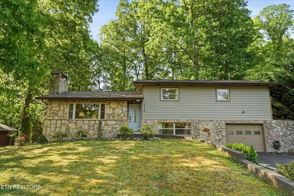 1728 Uppingham Drive, Knoxville, TN 37918