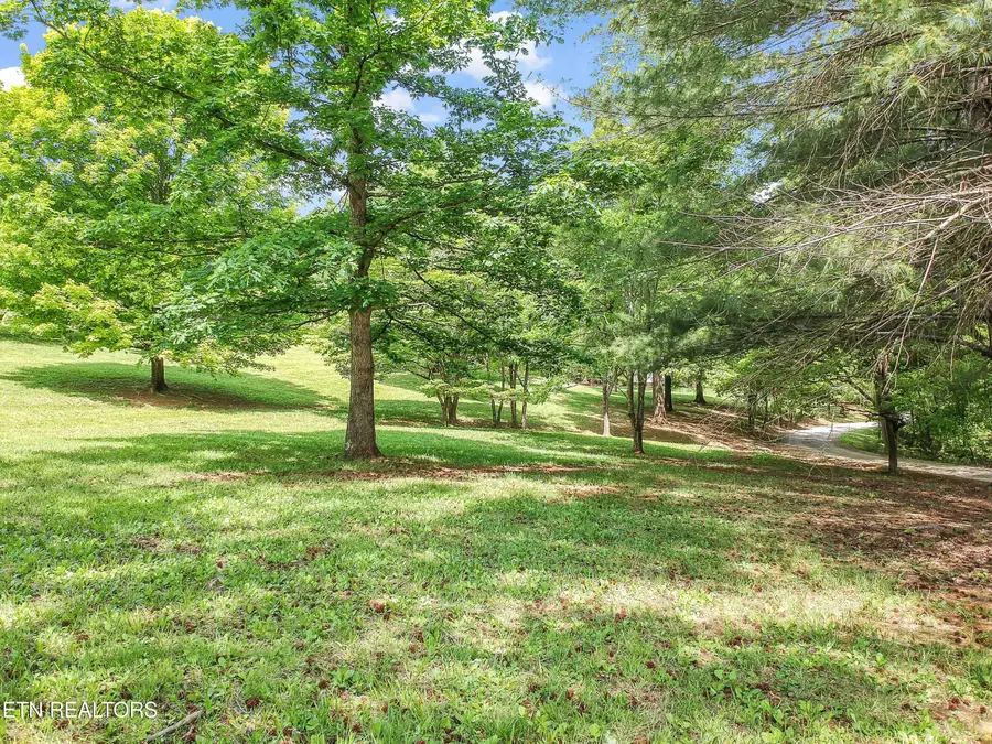 2310 W Gallaher Ferry Rd, Knoxville, TN 37932 - #3