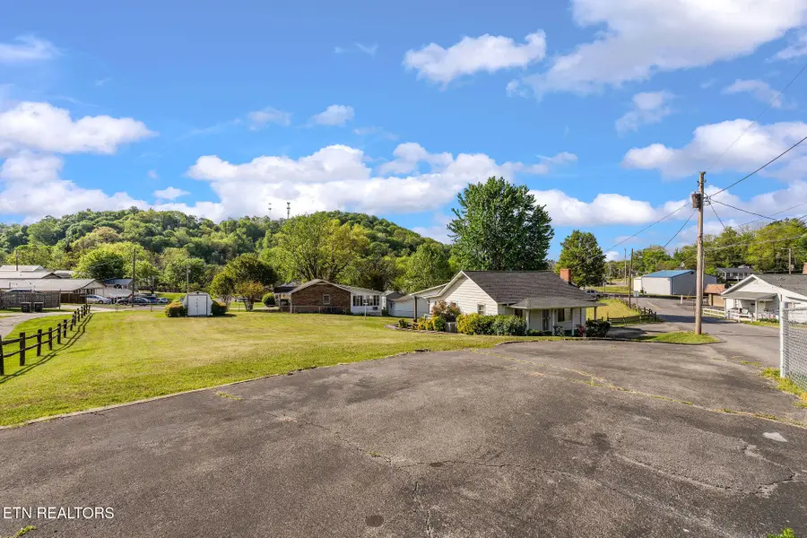 1121 Bridwell St, Kingsport, TN 37664 - #3