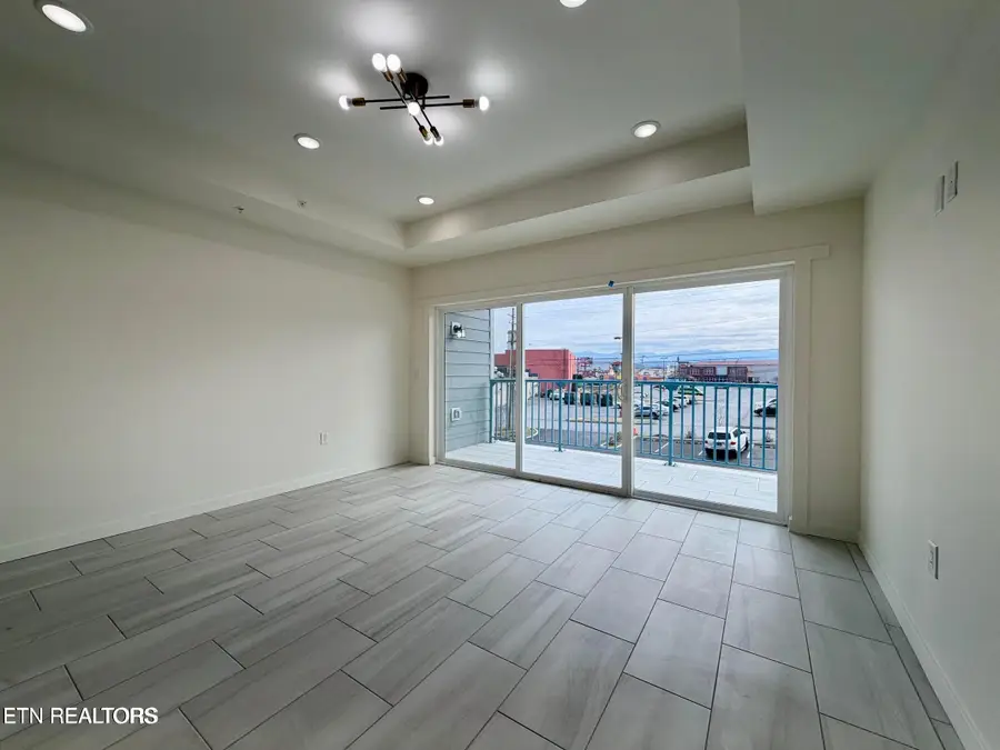 129 Sugarfoot Way #502, Pigeon Forge, TN 37863 - #2