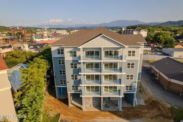 129 Sugarfoot Way #503, Pigeon Forge, TN 37863