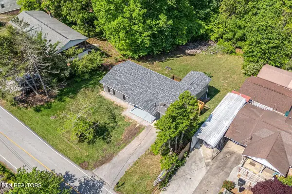 513 W Ridgecrest Drive, Kingston, TN 37763