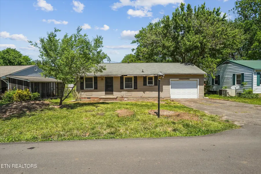 310 Defoe Circle, Maryville, TN 37804 - #2