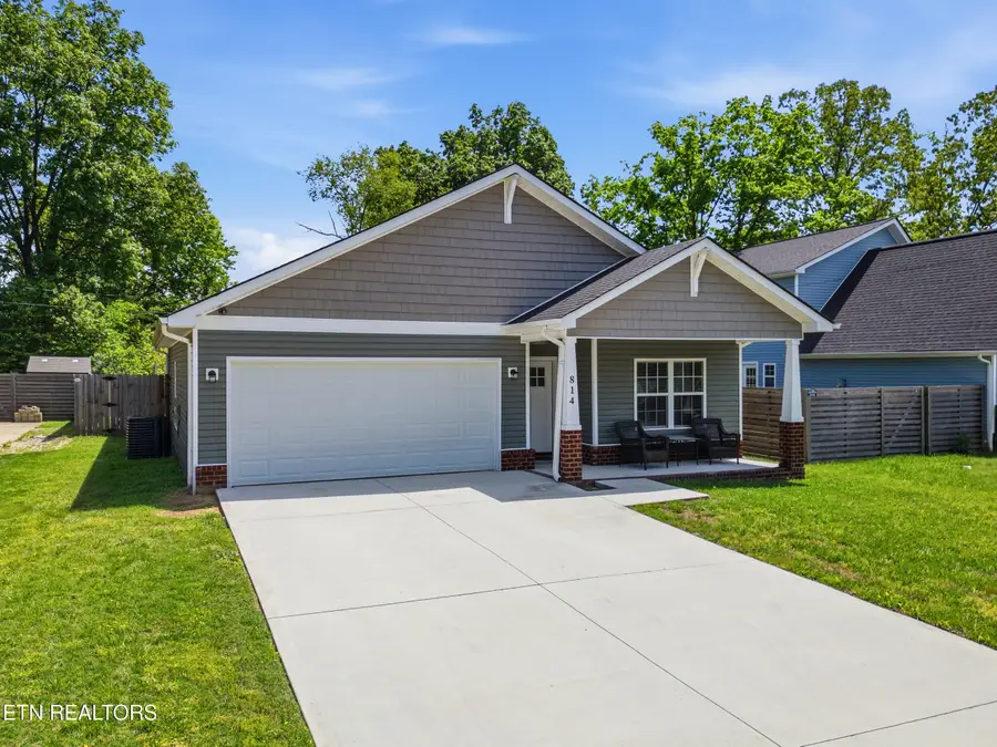 814 Cherry St, Alcoa, TN 37701 - #2