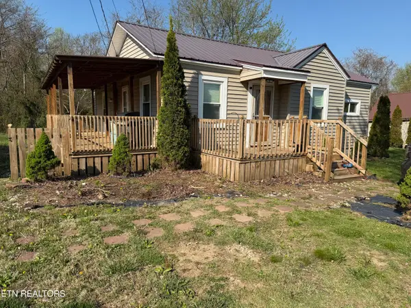 303 W Stewart Ave, Monterey, TN 38574