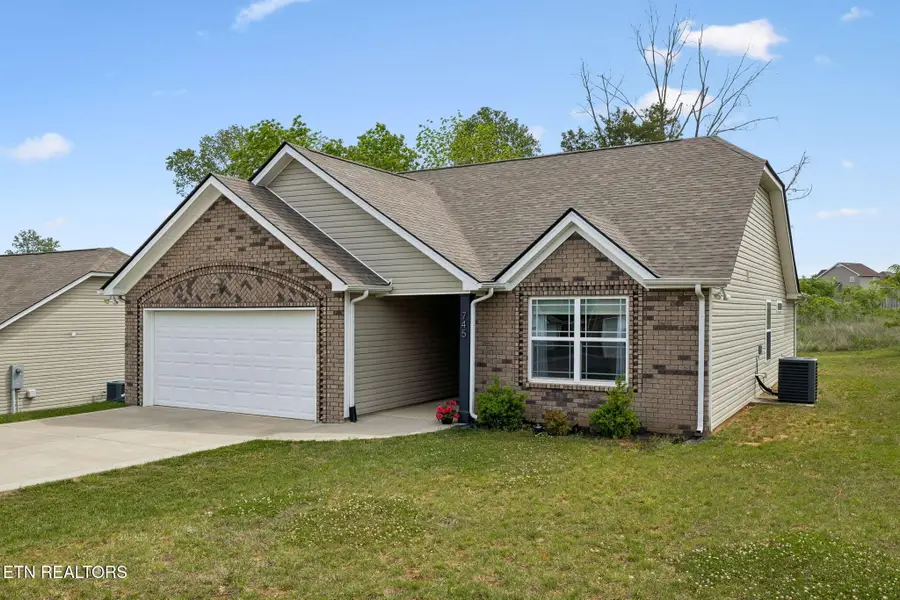 745 Cedar Lane, Springfield, TN 37172 - #2