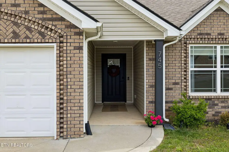 745 Cedar Lane, Springfield, TN 37172 - #3