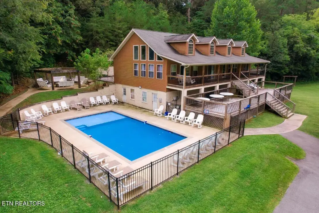 665 Gists Creek Rd, Sevierville, TN 37876 - #1