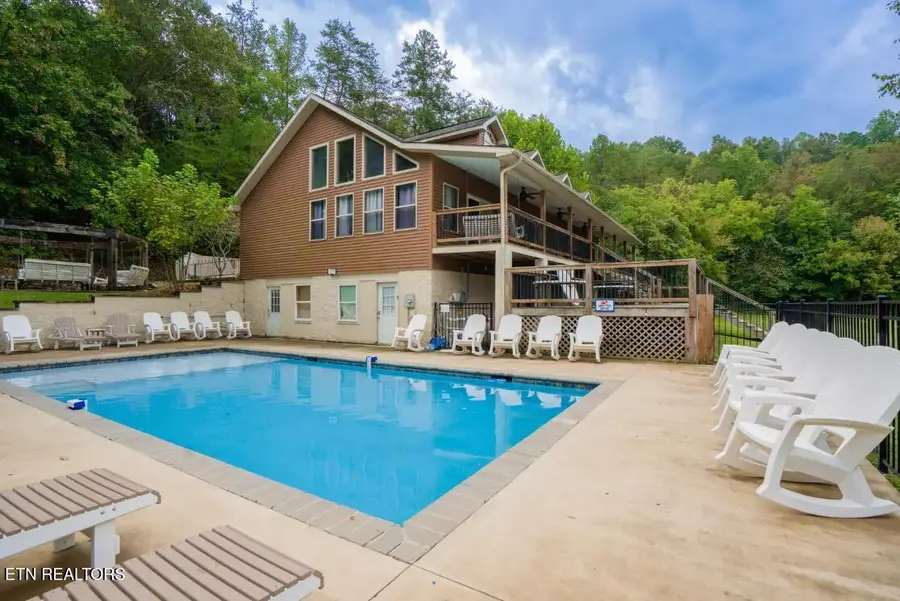 665 Gists Creek Rd, Sevierville, TN 37876 - #3