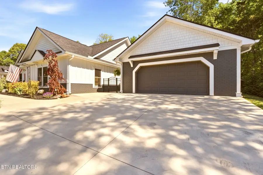 106 Chatuga Dr/ 103 Tsuhdatsi Dr, Loudon, TN 37774 - #3