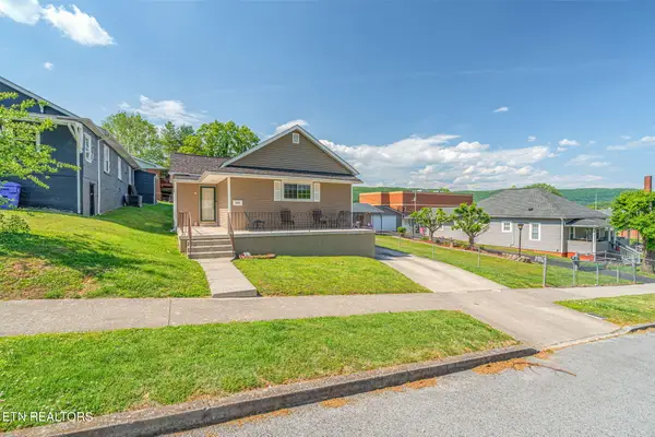 905 Cumberland St, Harriman, TN 37748