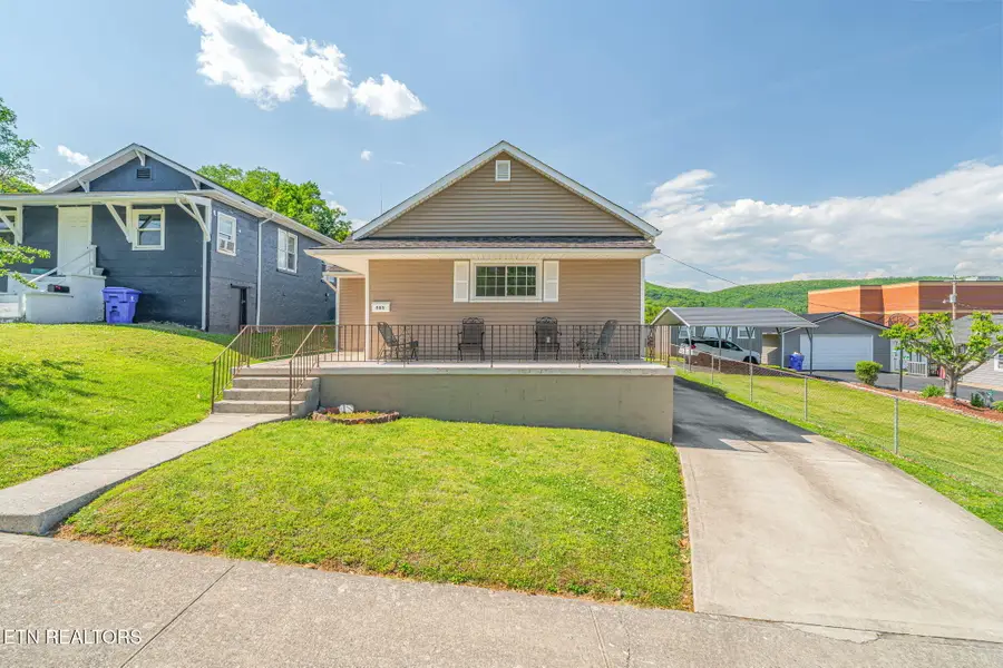 905 Cumberland St, Harriman, TN 37748 - #2