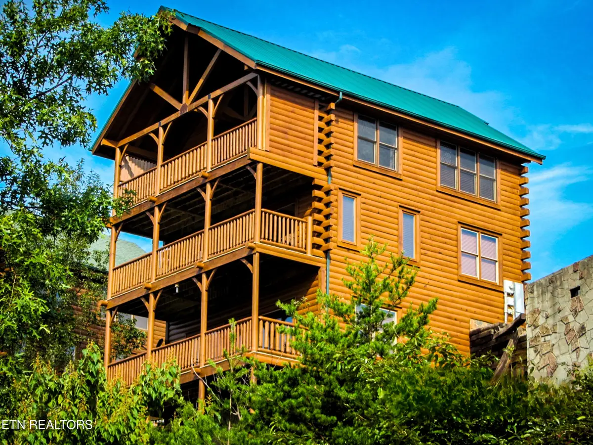 2828 White Oak Ridge Lane, Sevierville, TN 37862 - #1
