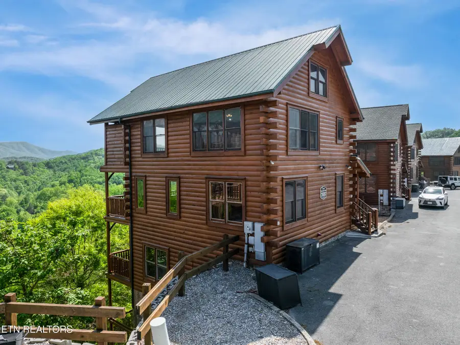 2828 White Oak Ridge Lane, Sevierville, TN 37862 - #2