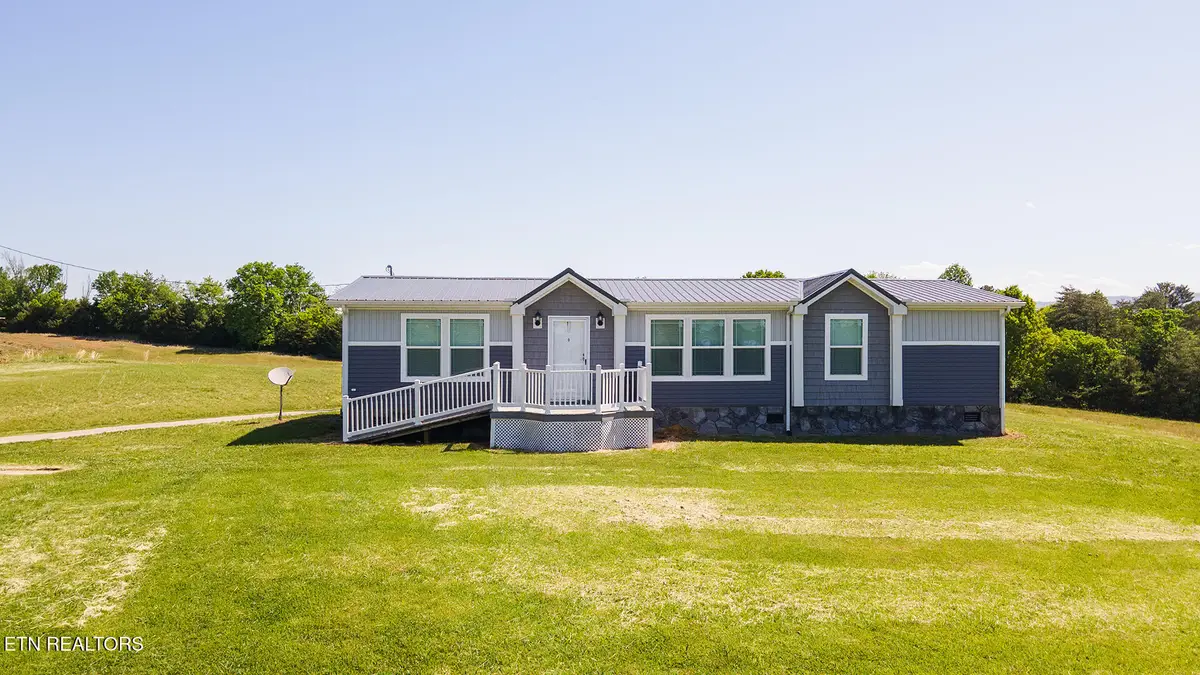 822 Sunlight Rd, Parrottsville, TN 37843 - #1