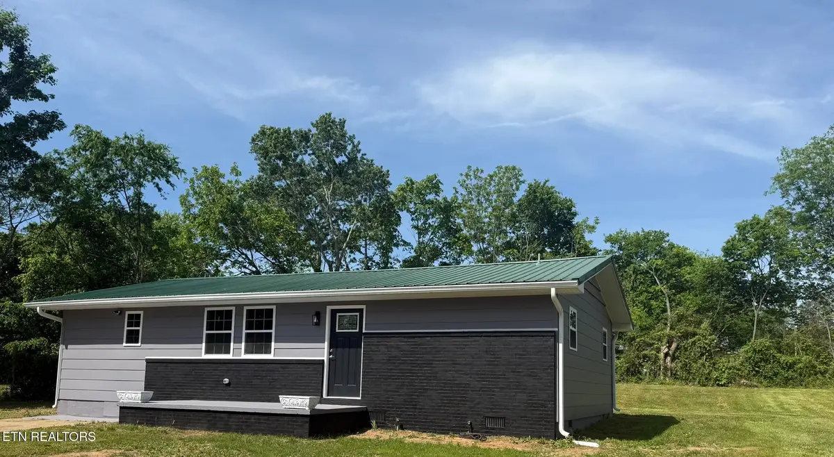 208 Greenwood, Madisonville, TN 37354 - #1