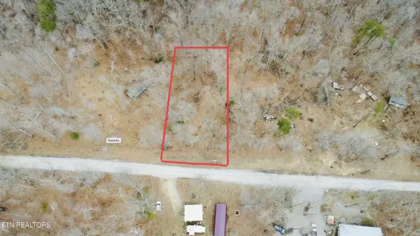 Diane Circle, Crossville, TN 38572