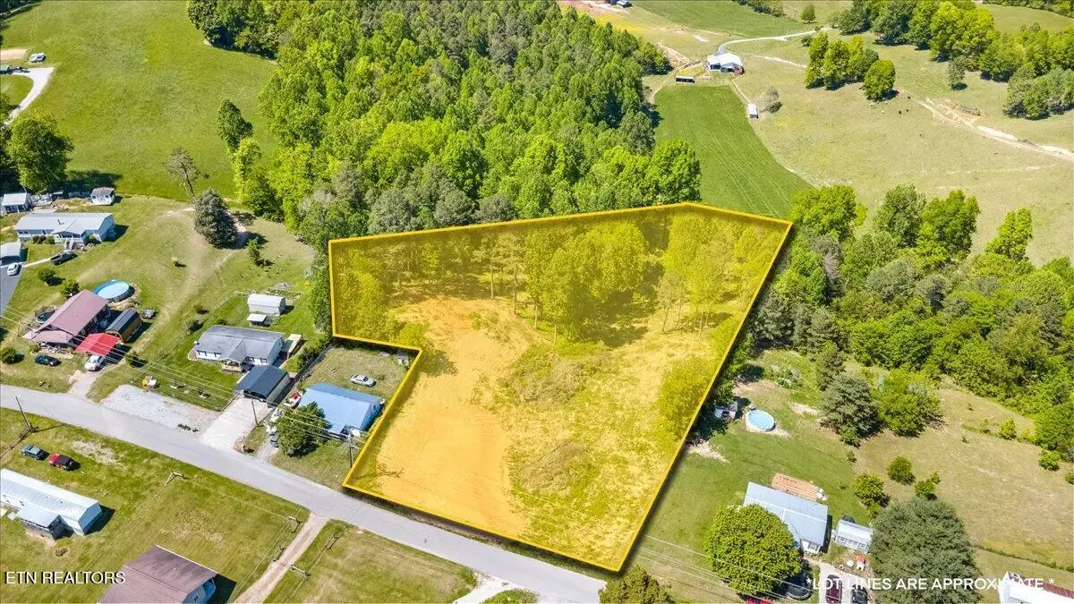 2116 Snodgrass Rd, New Tazewell, TN 37825 - #1