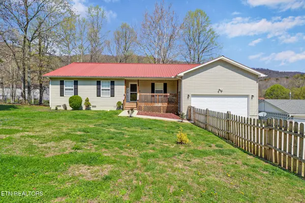 318 Lee Village, Harriman, TN 37748