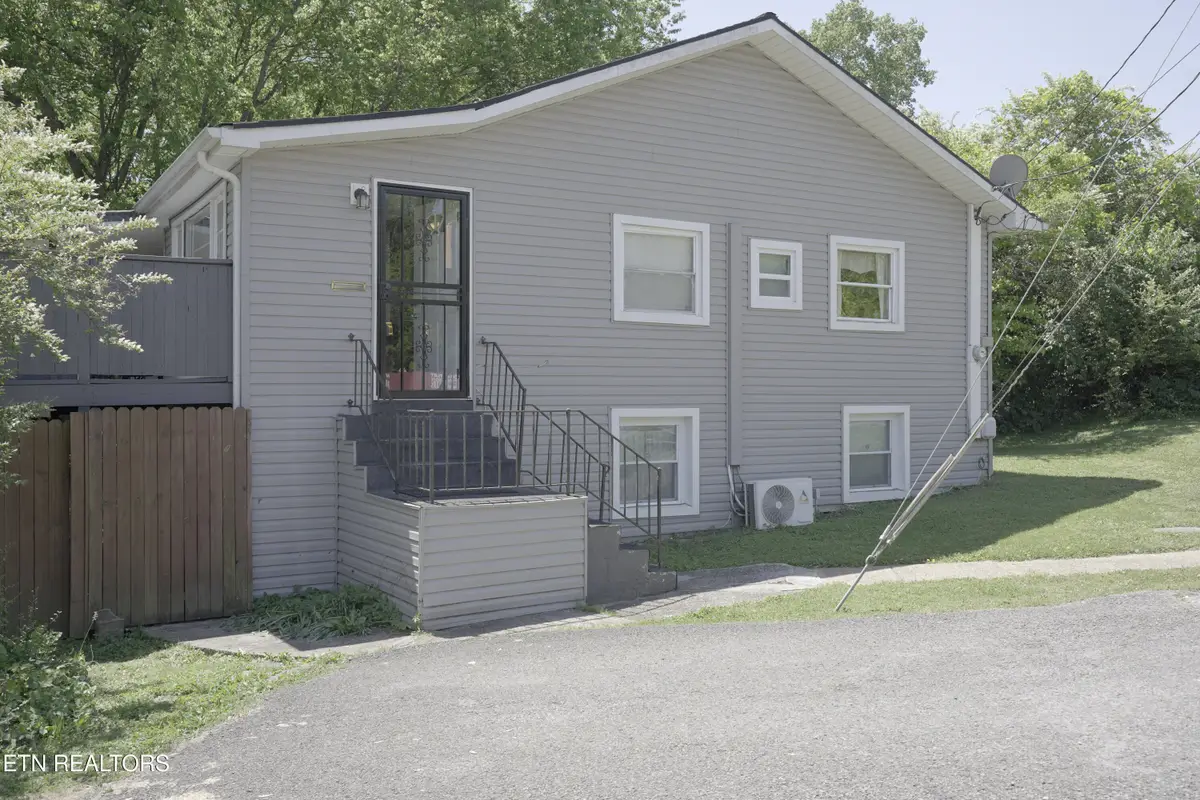 637 W Outer Drive, Oak Ridge, TN 37830 - #1