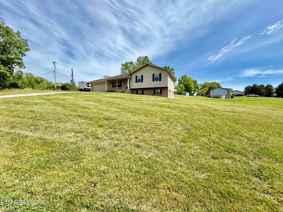 280 Baldwin Hill Rd, Tazewell, TN 37879 - #2