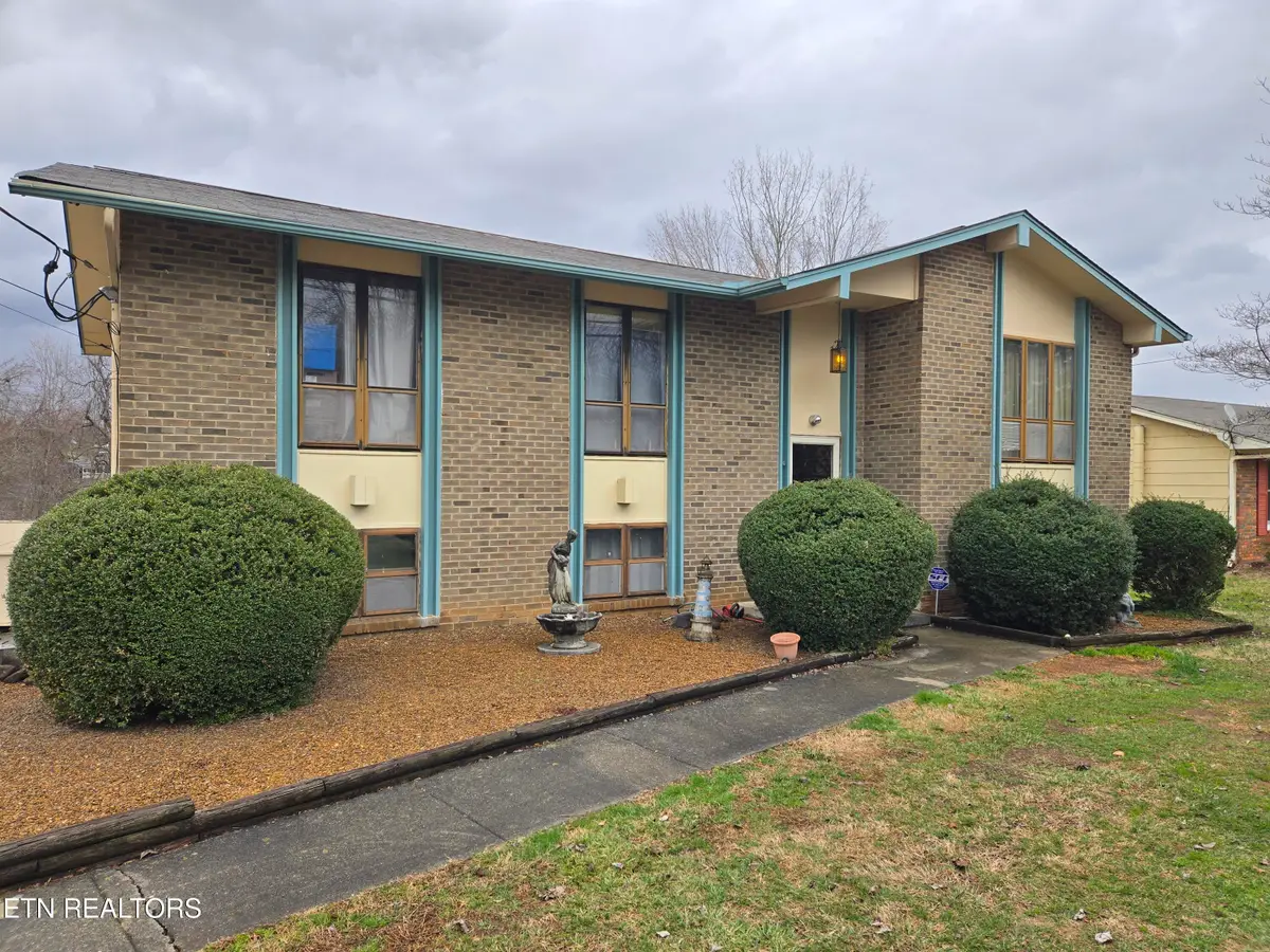 7760 Cranley Rd, Powell, TN 37849 - #1