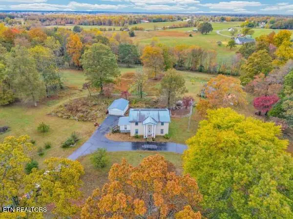 5881 Burgess Falls Rd, Sparta, TN 38583