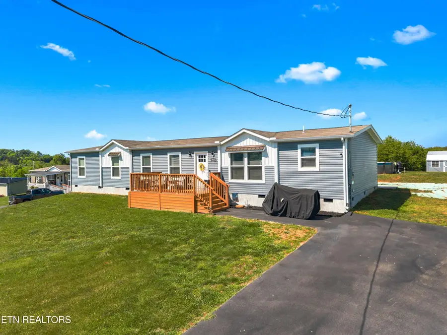 405 Barry Cove, Dandridge, TN 37725 - #2