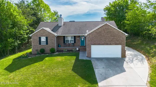 8429 Wade Crest Lane, Powell, TN 37849