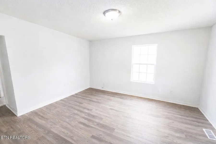 1619 Worth St, Knoxville, TN 37917 - #2
