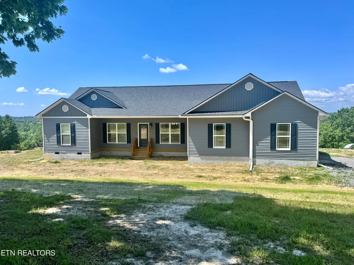 610 Summer City Firetower Rd, Pikeville, TN 37367 - #1