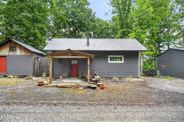 853 Rock Springs Rd, Celina, TN 38551