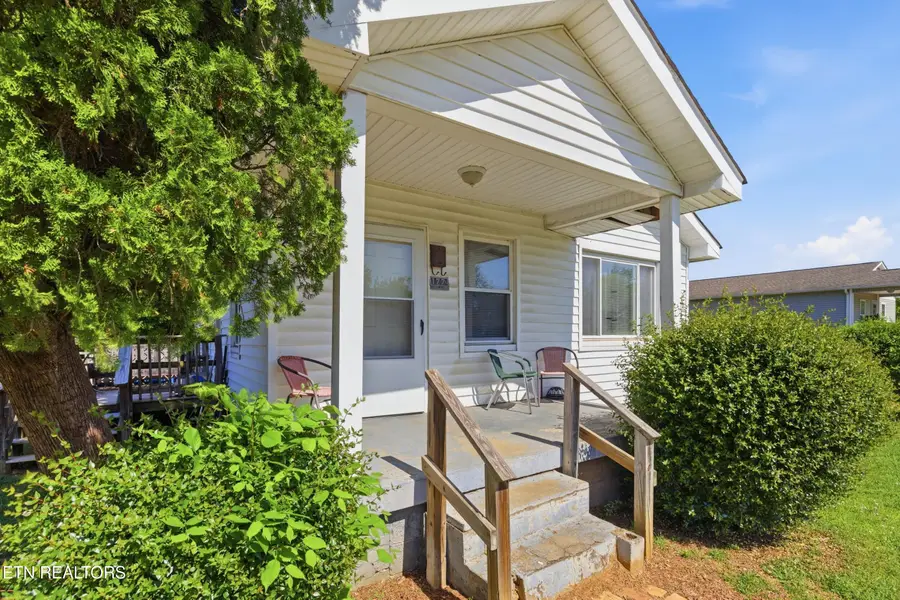 177 E Newton St, Alcoa, TN 37701 - #2