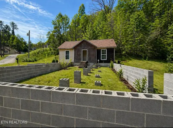 630 Country Estates Rd, Baxter, KY 40806
