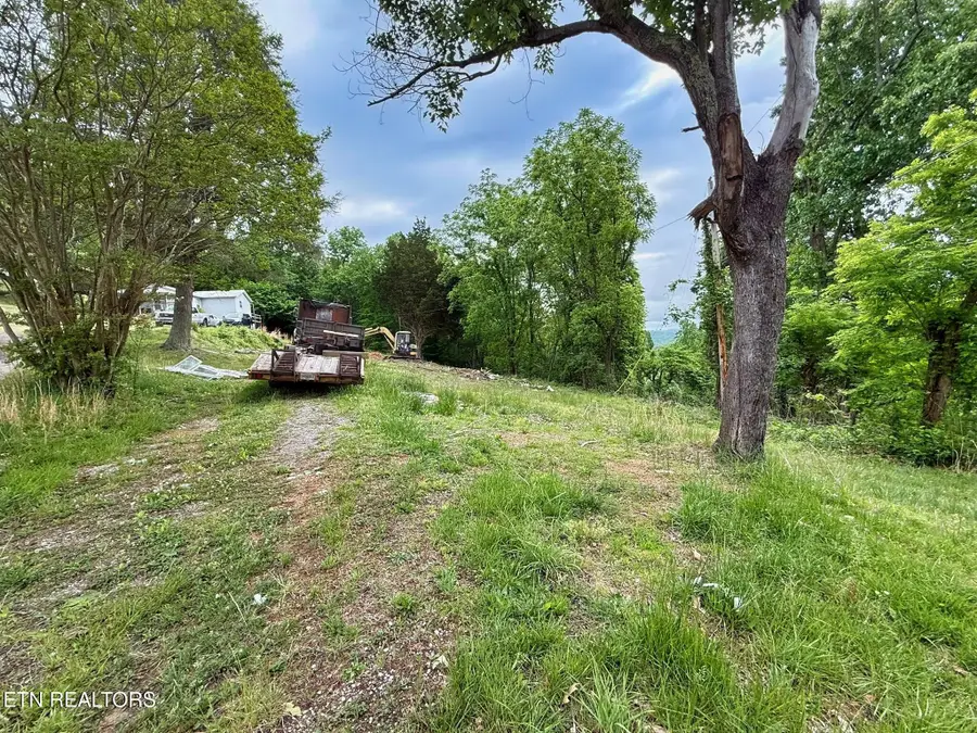 1333 Pinecrest Rd, Jacksboro, TN 37757 - #3