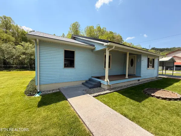 854 Oakdale St, Appalachia, VA 24216