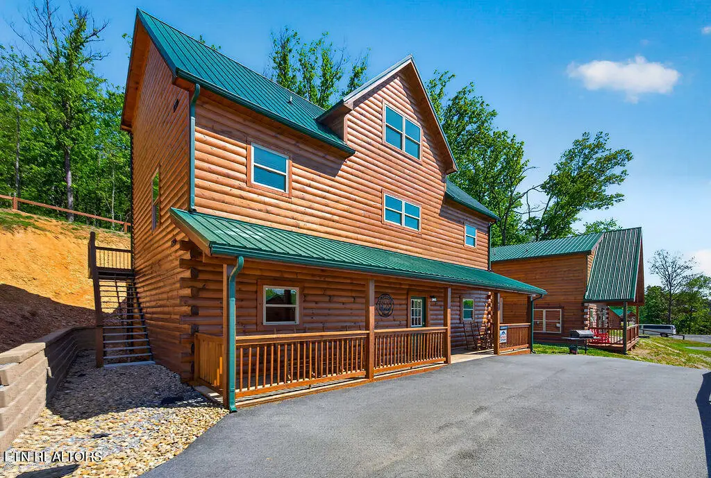 826 String Run Way, Pigeon Forge, TN 37863 - #1