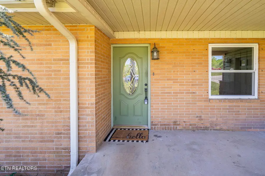 302 Sunset Lane, Harriman, TN 37748 - #2