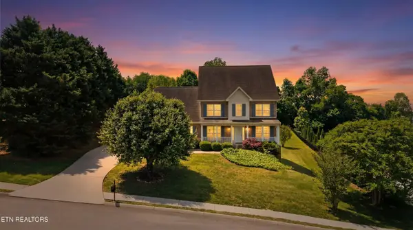 1117 Amber Glades Lane, Knoxville, TN 37922