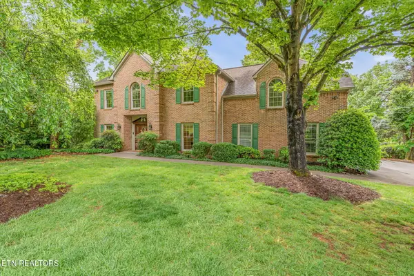 713 Summit Lake Court, Knoxville, TN 37922