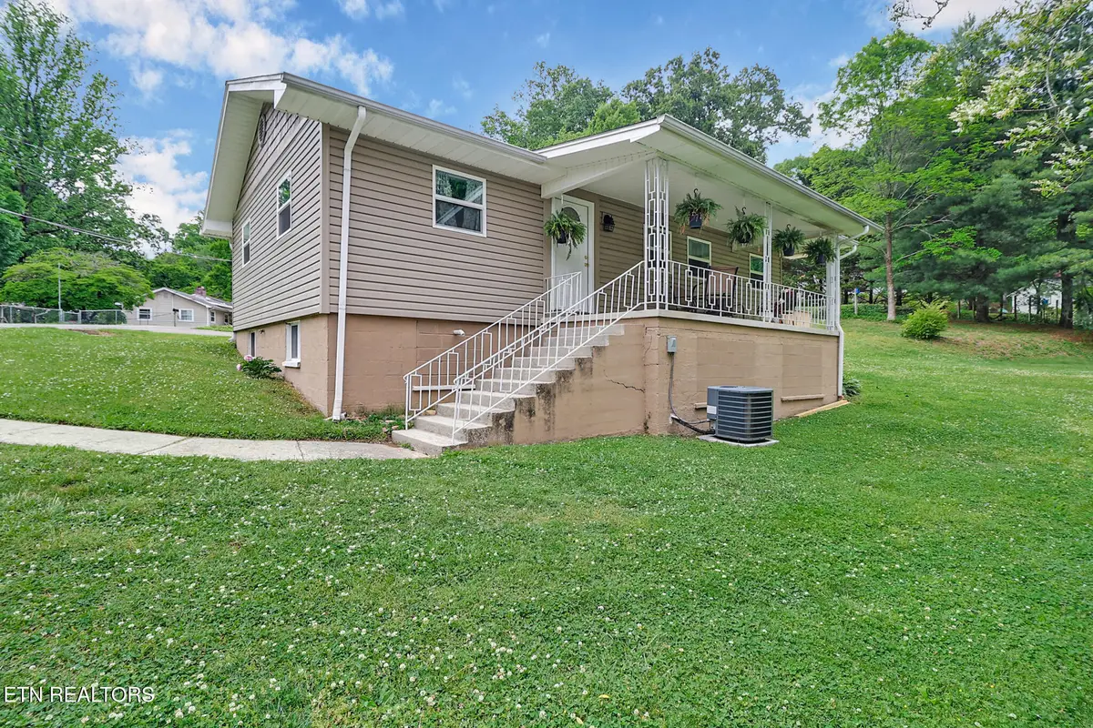 106 Dewey Rd, Oak Ridge, TN 37830 - #1