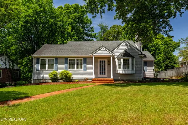 1105 Sterling Ave, Maryville, TN 37803